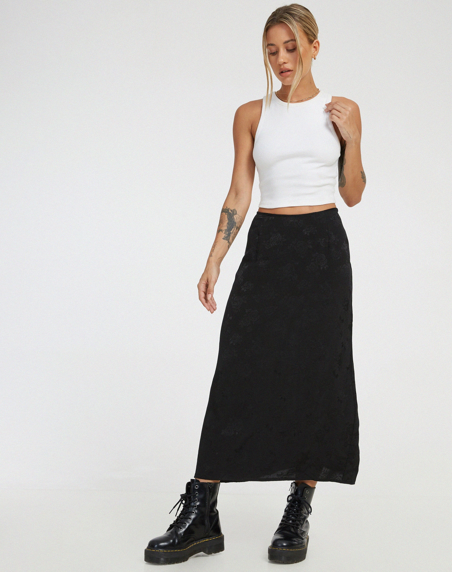Bild von Rindu Midirock aus Satin Rose Schwarz