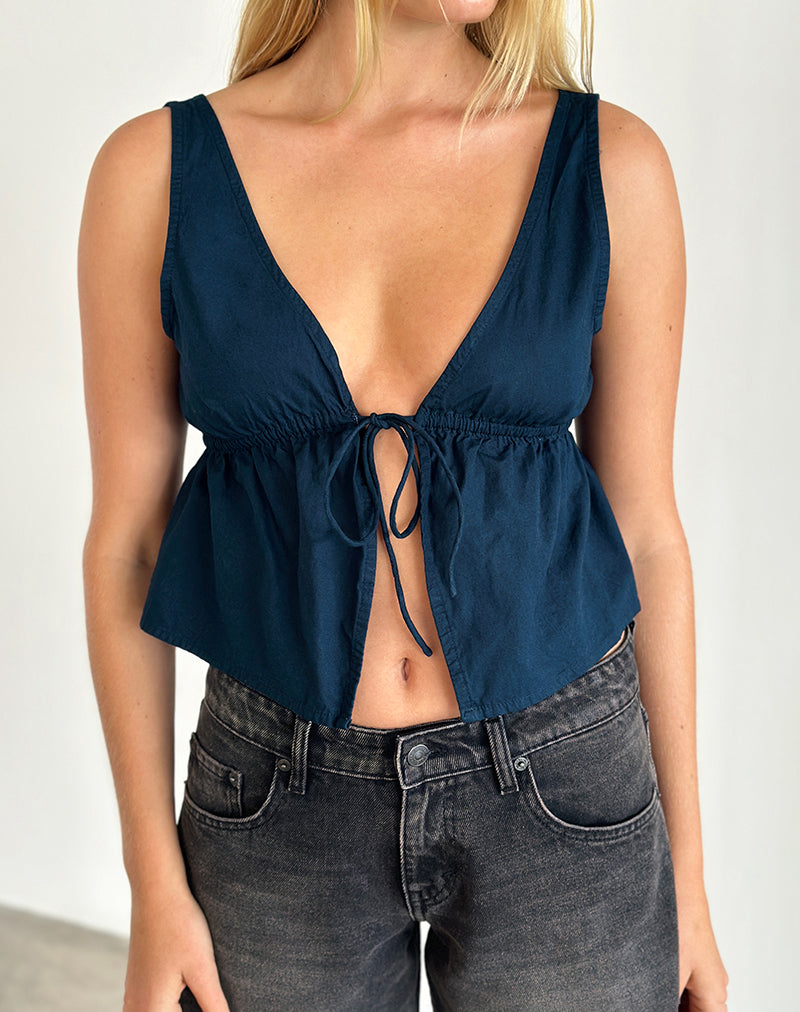 Rolia Tie Front Top in Marineblau