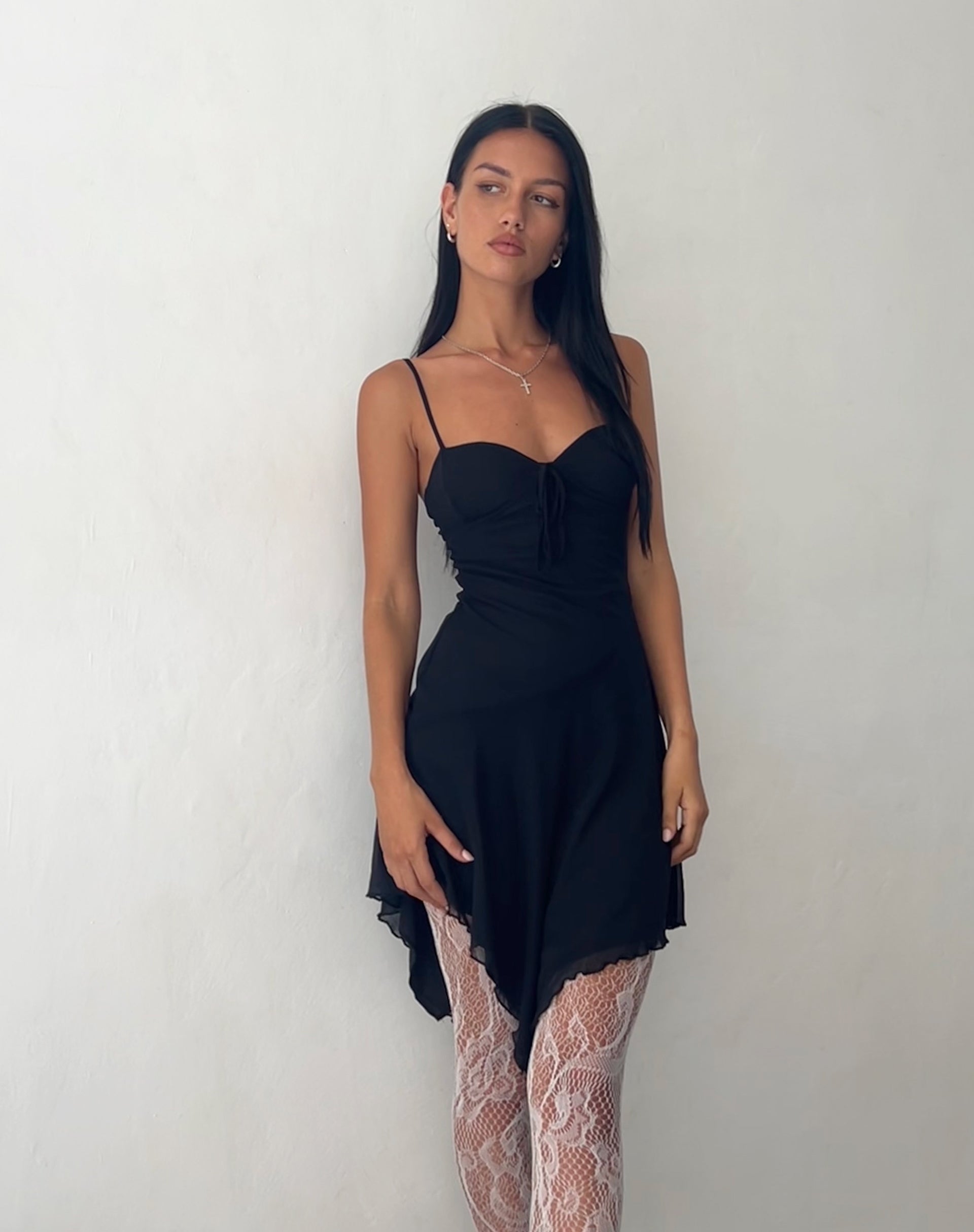 Image of Romily Tie Front Minikleid aus schwarzem Mesh
