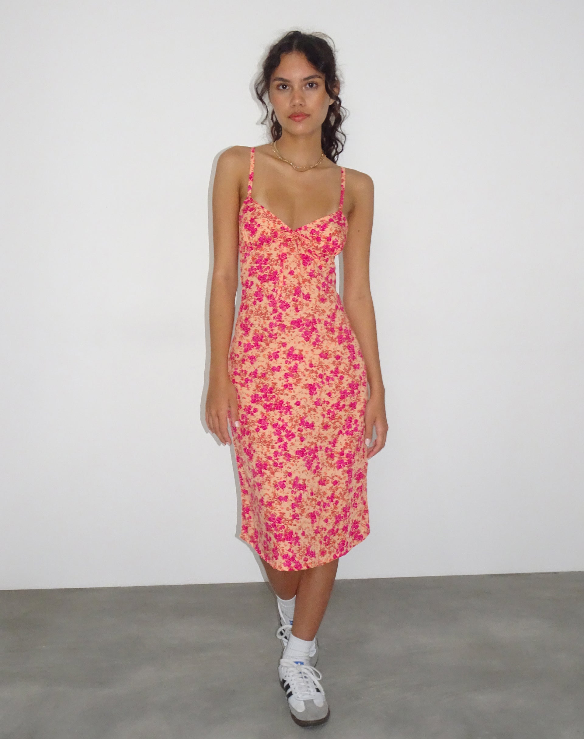 Image of Ronsha Midikleid aus dunkler Wildblume Cantaloupe