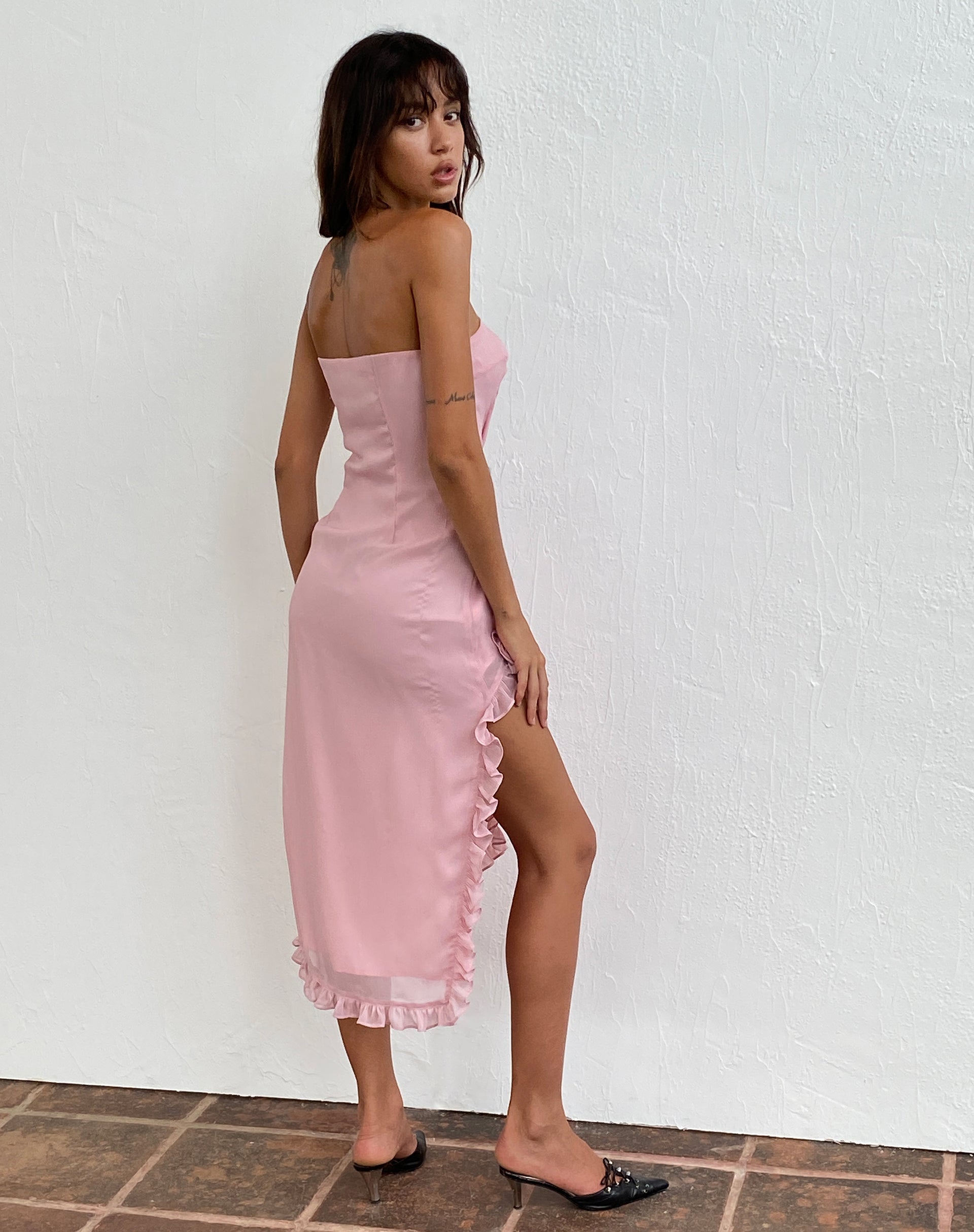 Image of Rosaya Rüschen Rosette Bandeau Midikleid in Rosa Chiffon