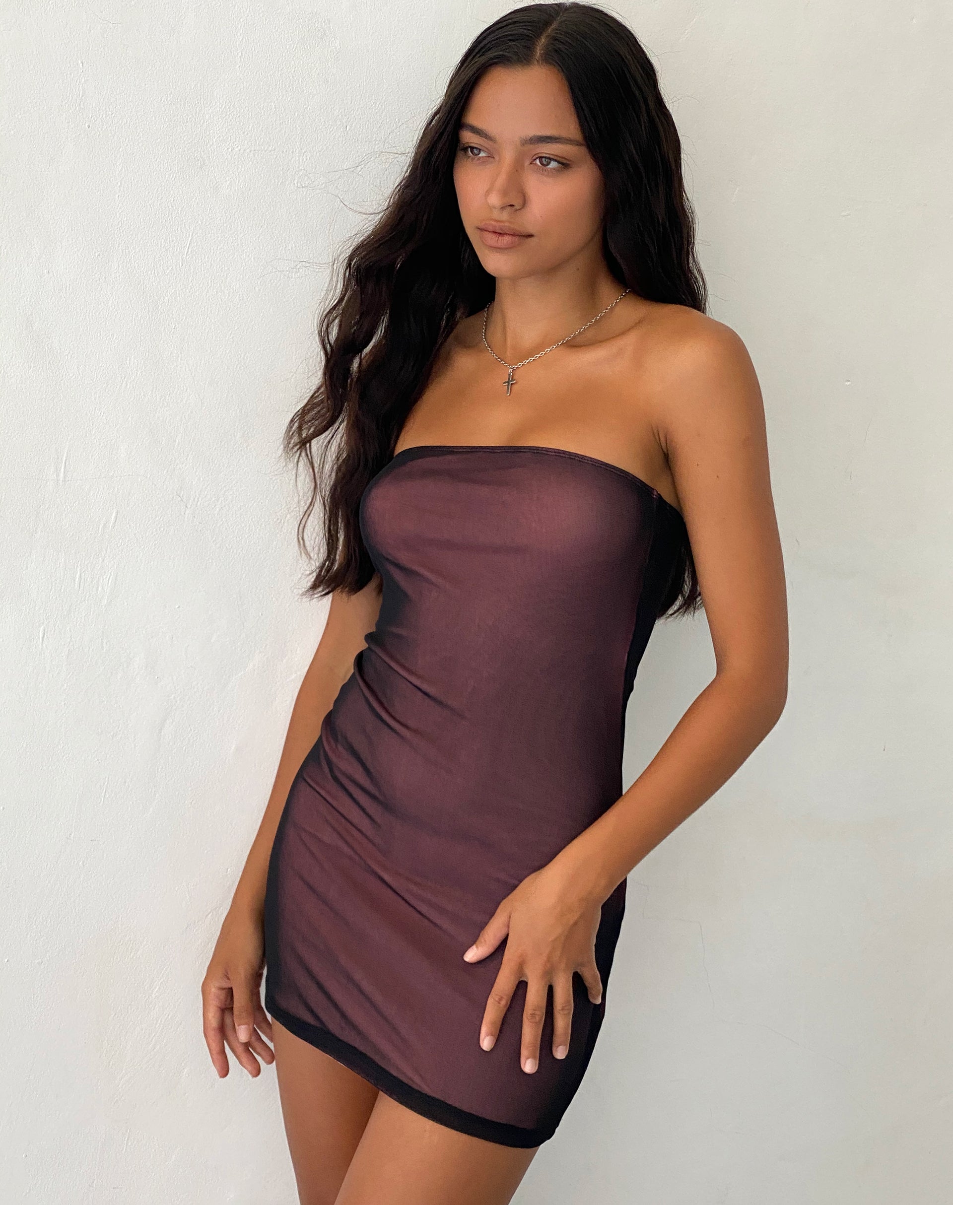 Image of Rowena Bandeau-Mini-Kleid in Schwarz mit rosa Futter