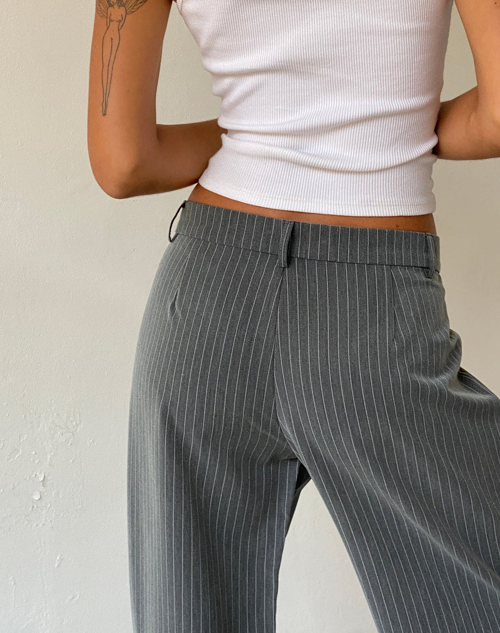 Abba Low Rise-Hose in Nadelstreifen Grau