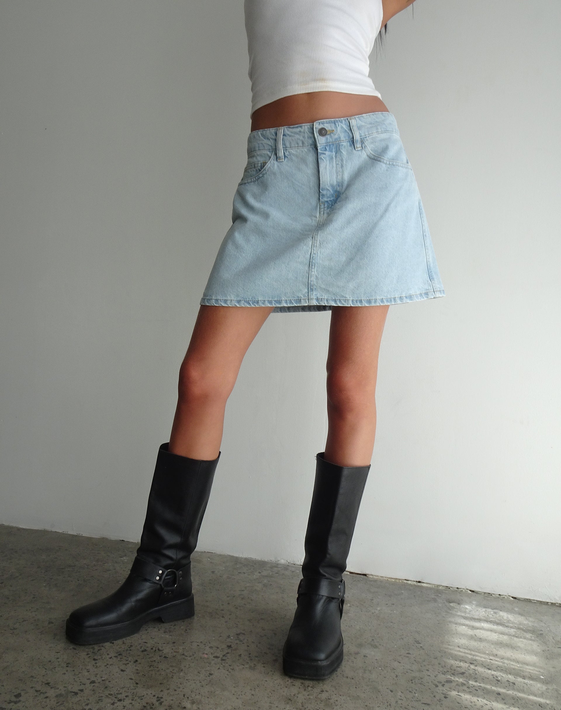 Bild von Mini A-Linien-Rock in Denim Blau Bleiche