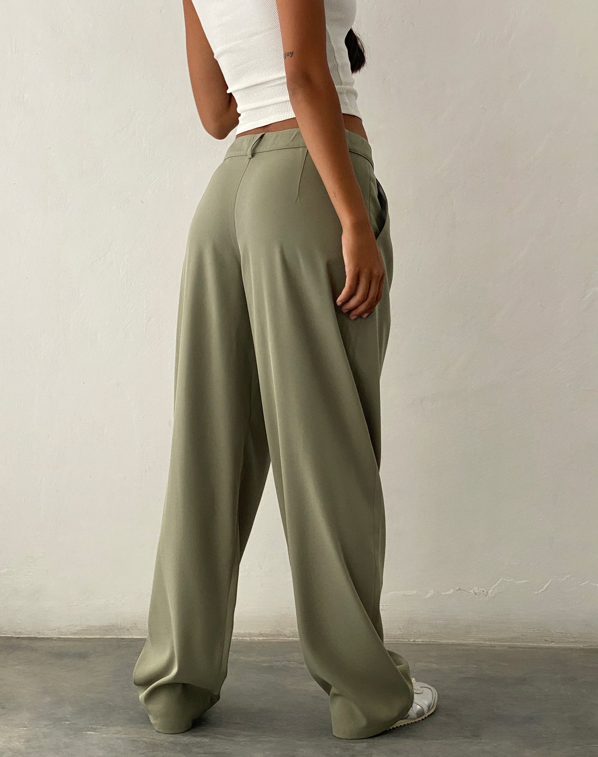 Image of Sakaria Hose mit weitem Bein in Tailoring Stone Sage