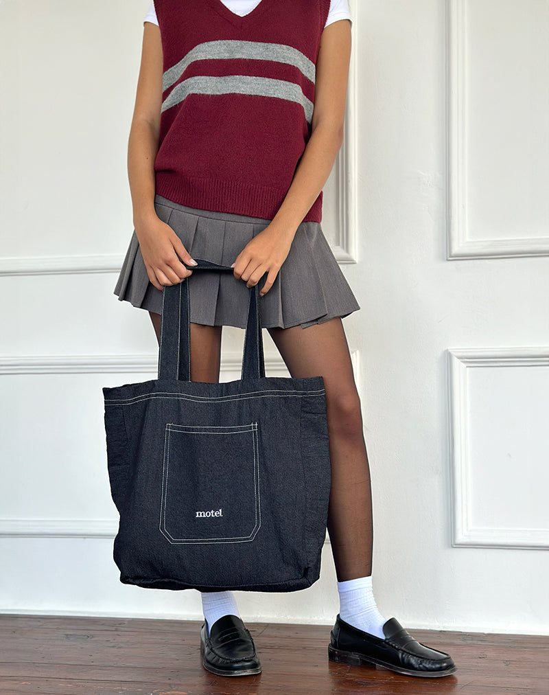 Ruka Tote Bag in Denim Indigo mit weißer Motel-Stickerei