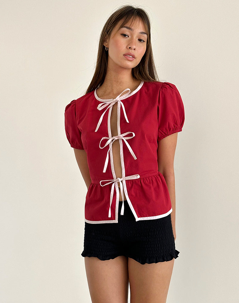 Ryota Krawattenbluse in Adrenalinrot mit rosa Einfassung