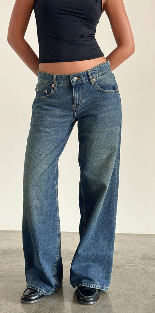 Bild von Roomy Extra Wide Low Rise Jeans in Hellblau