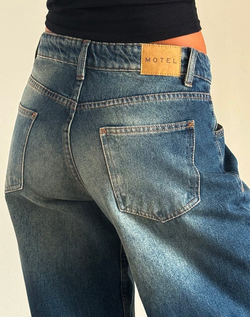 Bild von Roomy Extra Wide Low Rise Jeans in Dark Vintage