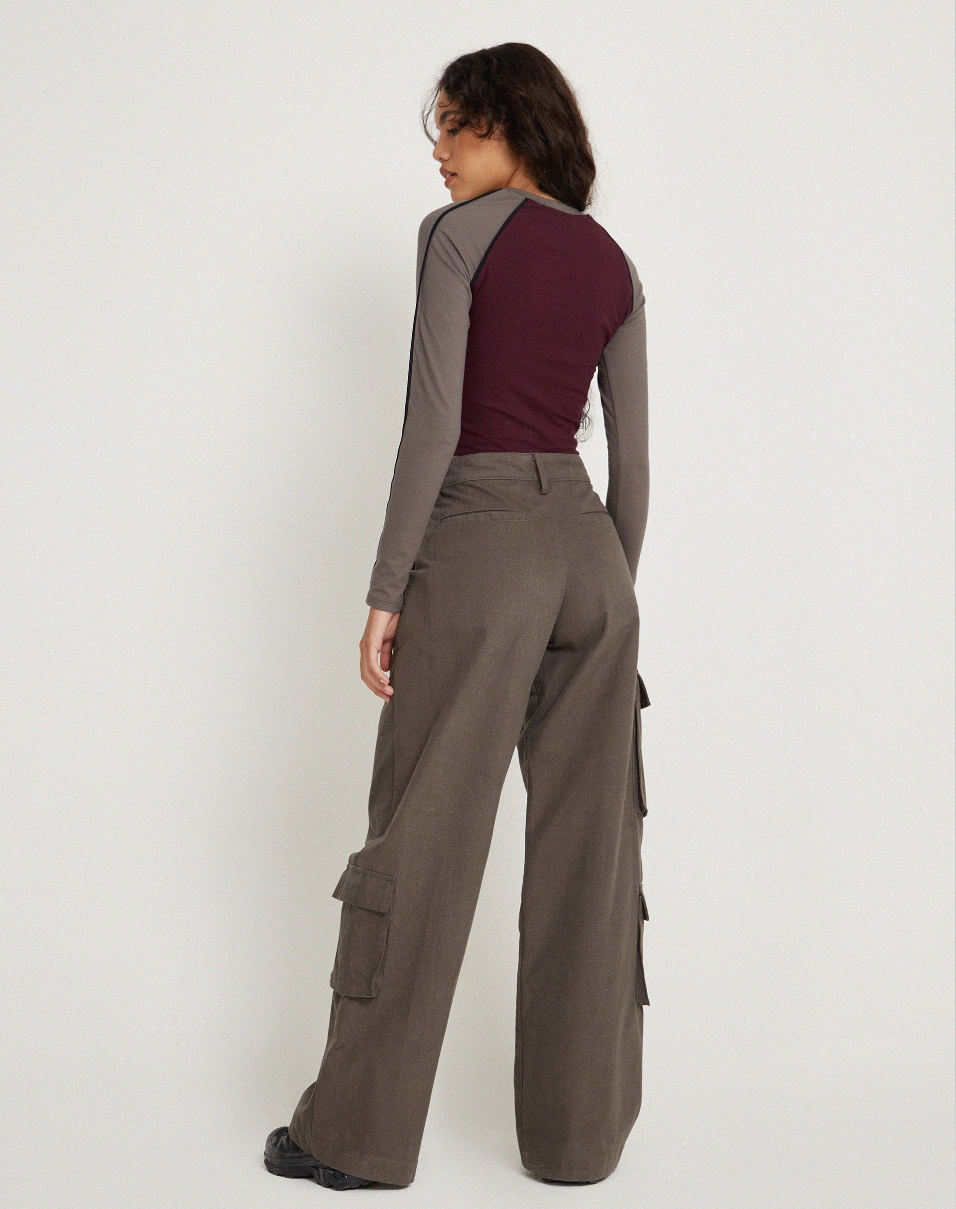Image of Sachiel Langarm-Top in Oxblood Cloudburst Schwarz