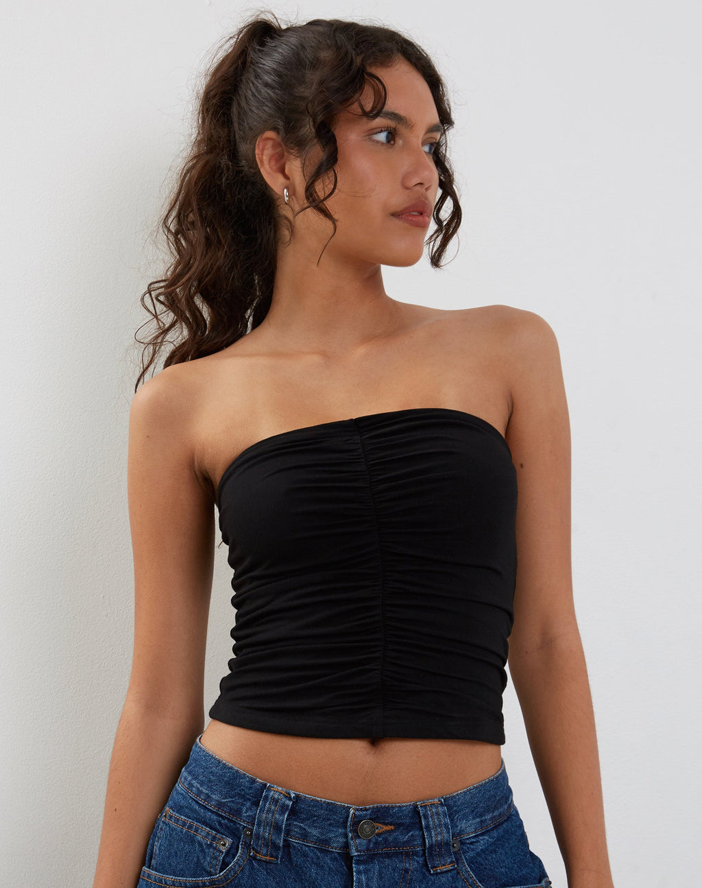 Sajna Gerüschtes Bandeau-Top in Schwarz