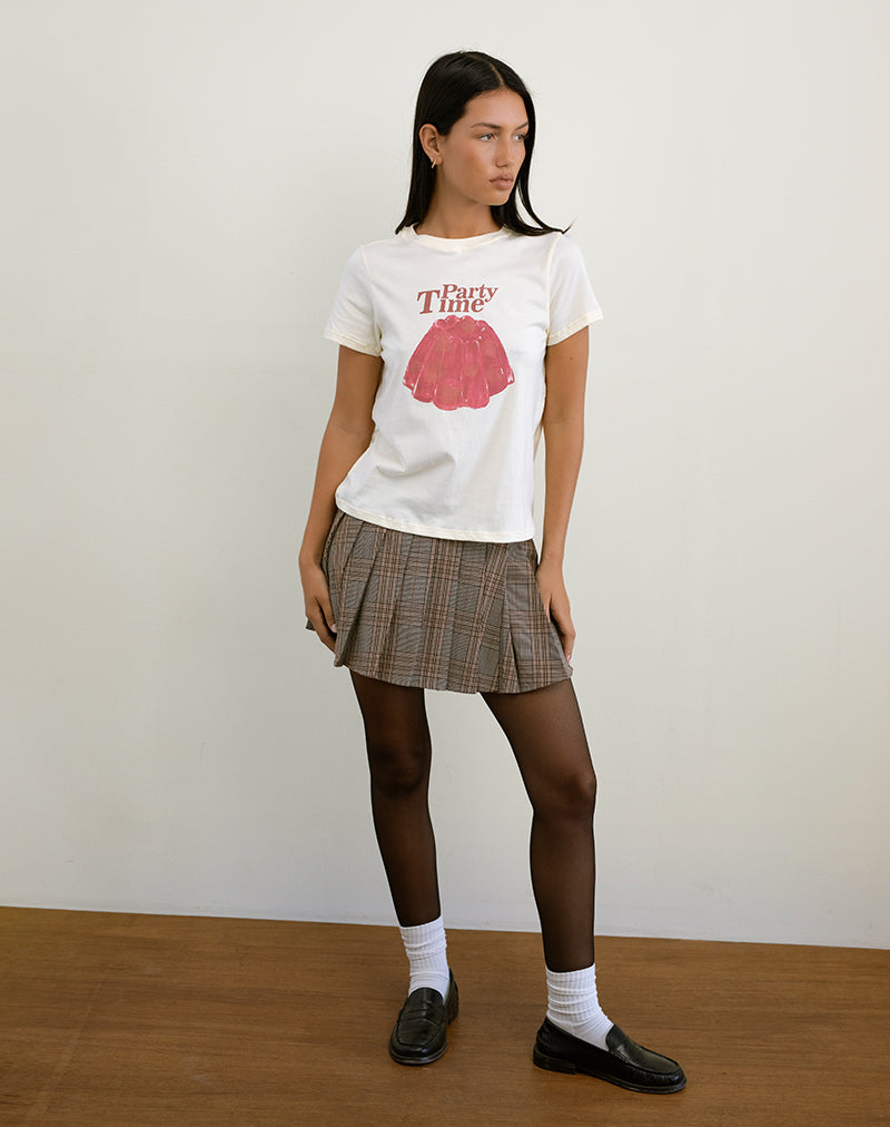 Bild von Saki Tee in Buttermilch mit Party Time Druck