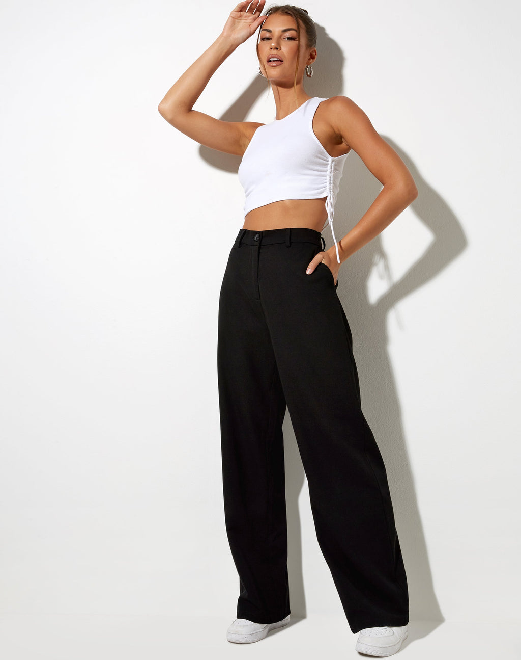 Sakila Hose in Tailoring Schwarz