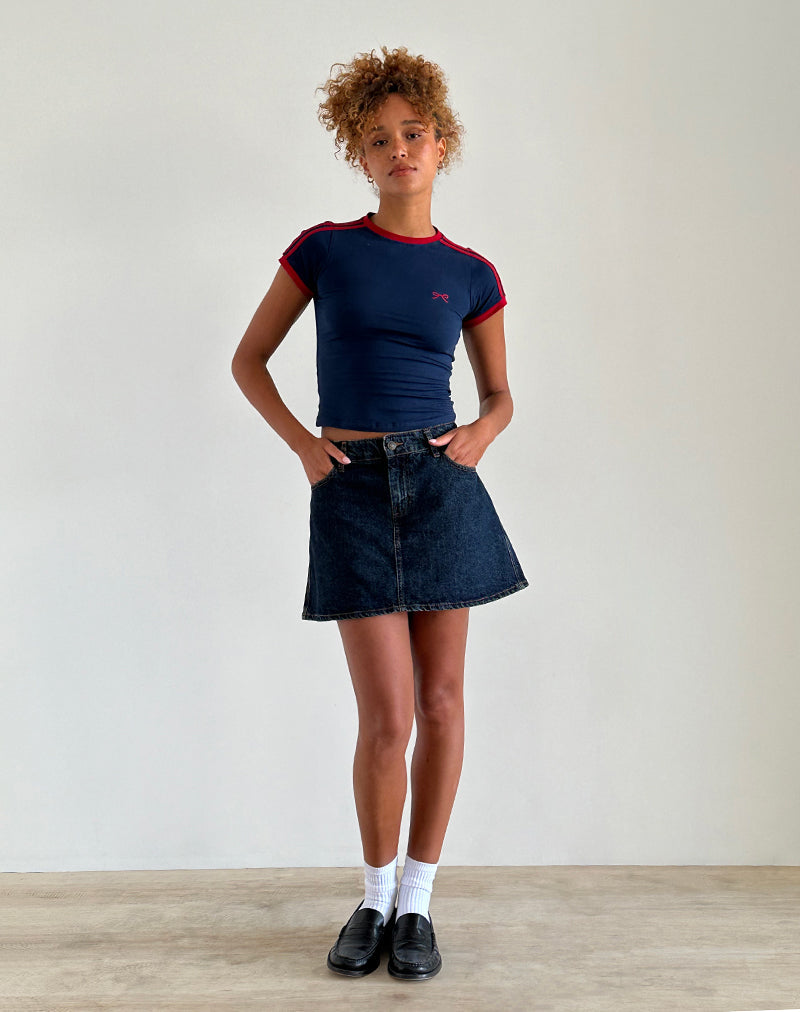 Image of Salda Top in Navy mit rotem Adrenalin-Band und Logo
