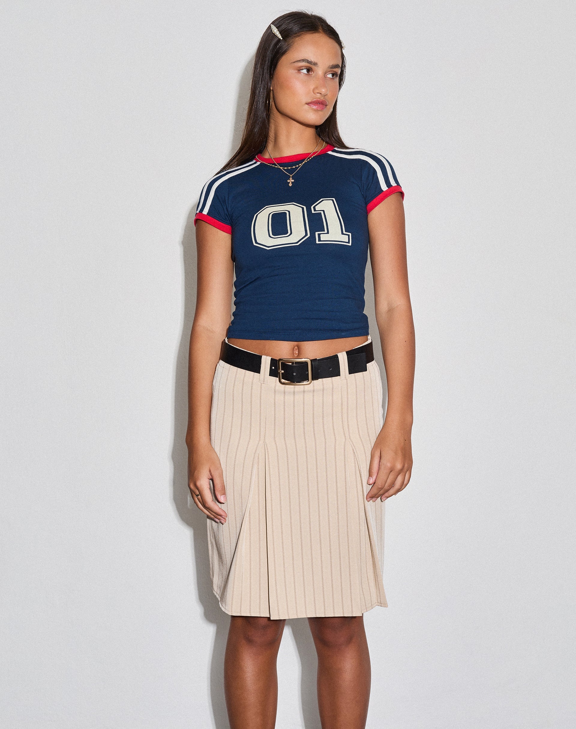 image of Lia Plissee-Midirock in Tailoring Tan Nadelstreifen