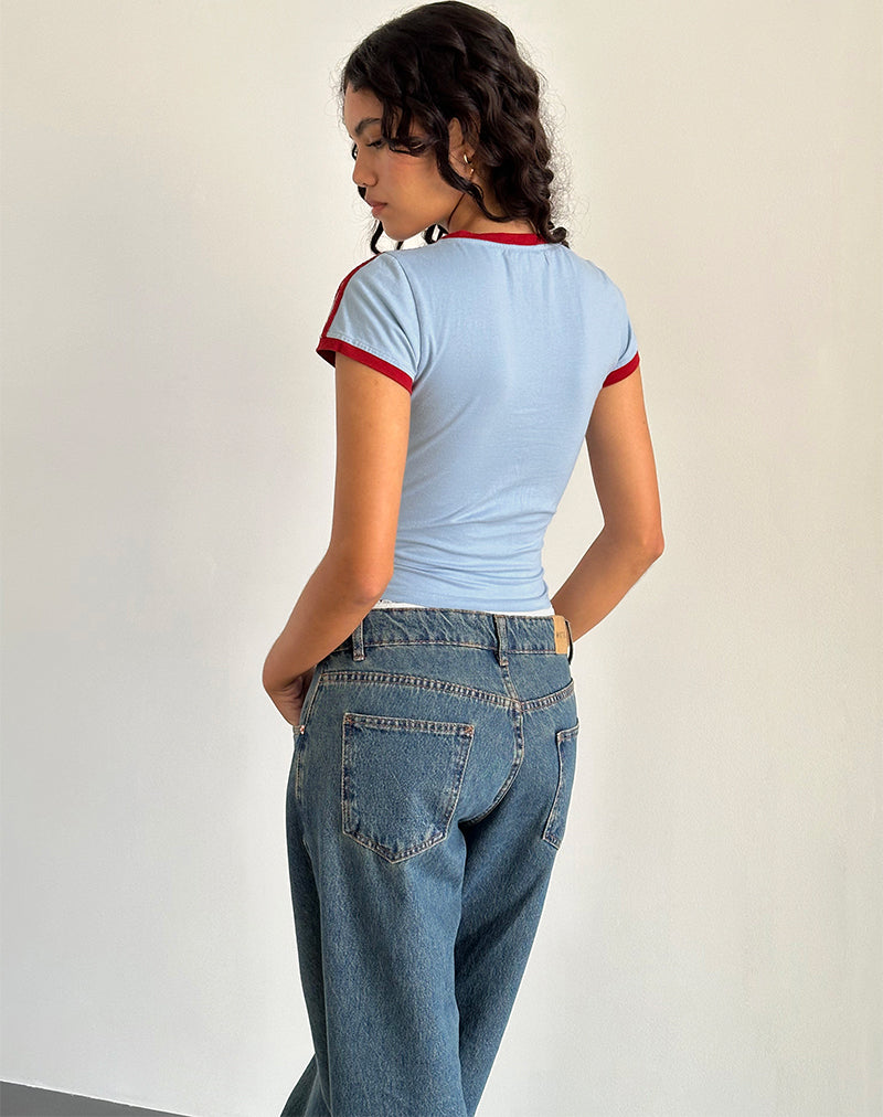 Image of Salda Tee in Nantucket Blau mit rotem Adrenalin-Band