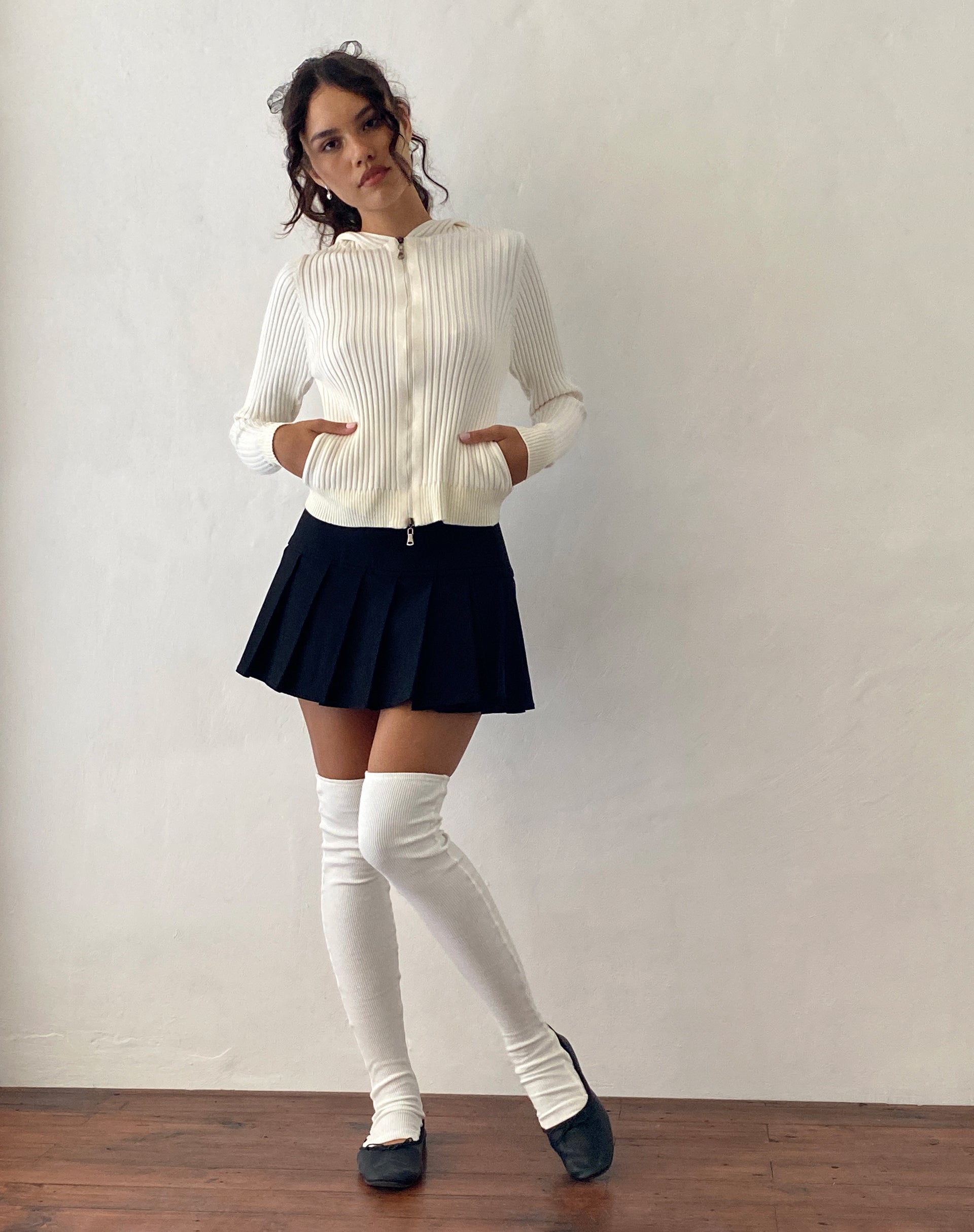 Image of Salinas Zip Up Hoodie in Elfenbein gestrickt