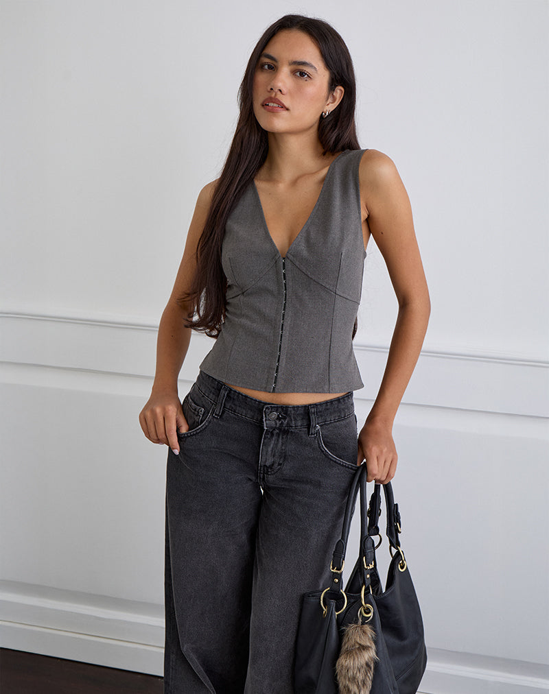 Image of Salpa tief ausgeschnittenes Top in Tailoring Charcoal