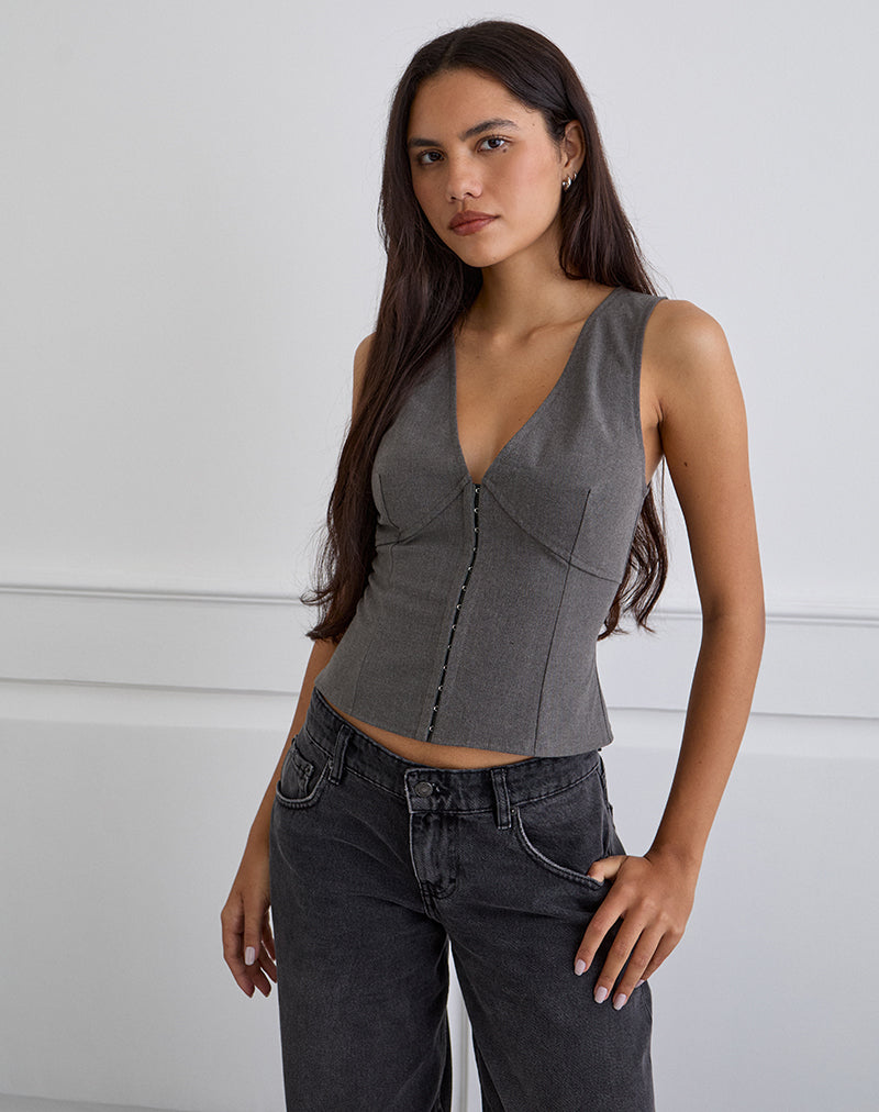 Image of Salpa tief ausgeschnittenes Top in Tailoring Charcoal
