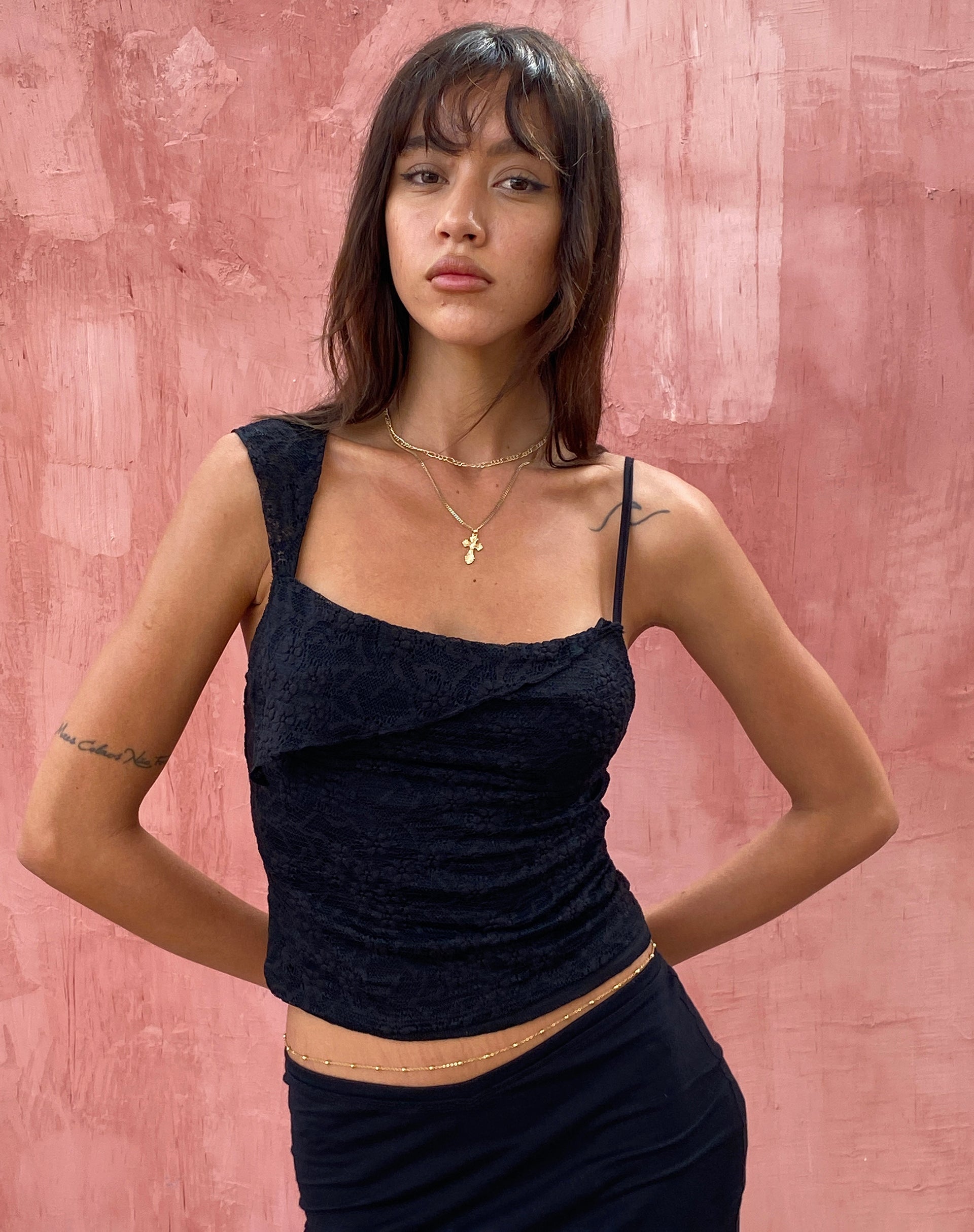 Bild von Sambu Spitze Cami Top in Schwarz