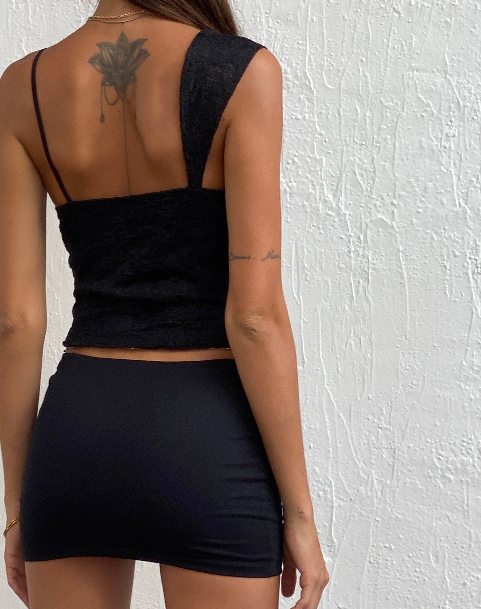 Bild von Sambu Spitze Cami Top in Schwarz
