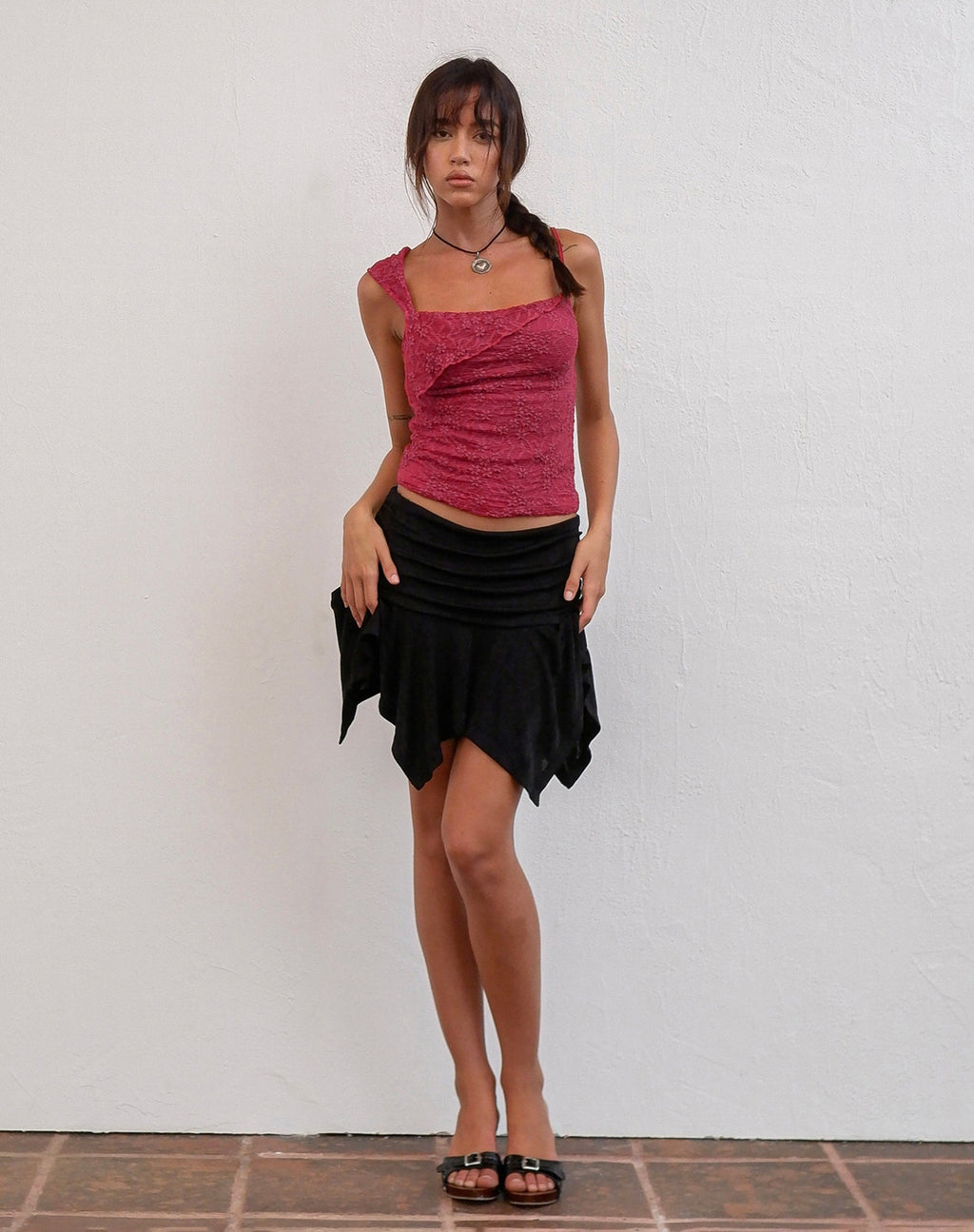 Tasdi Niedrige Taille Slinky Mini-Rock in Schwarz