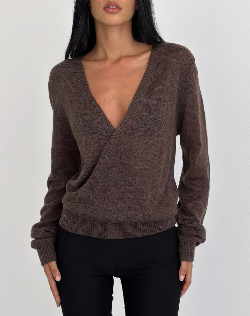 Bild von Saroya Plunge Wrap Top in Knit Dark Chocolate