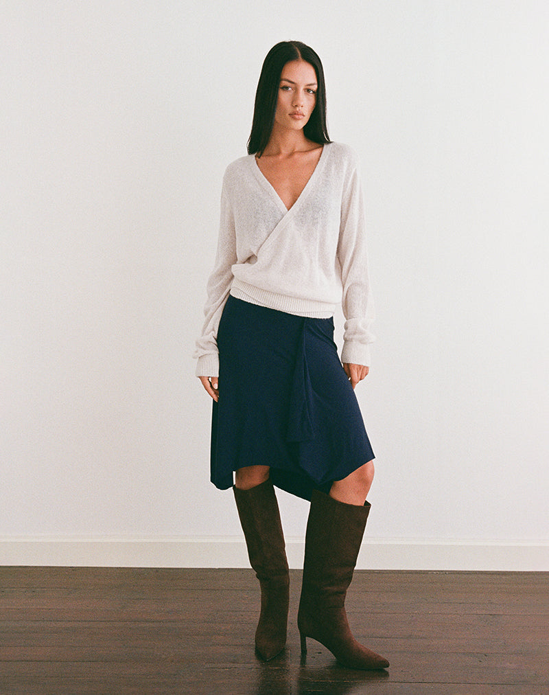 Saroya Plunge Wrap Top aus Strick in Ecru