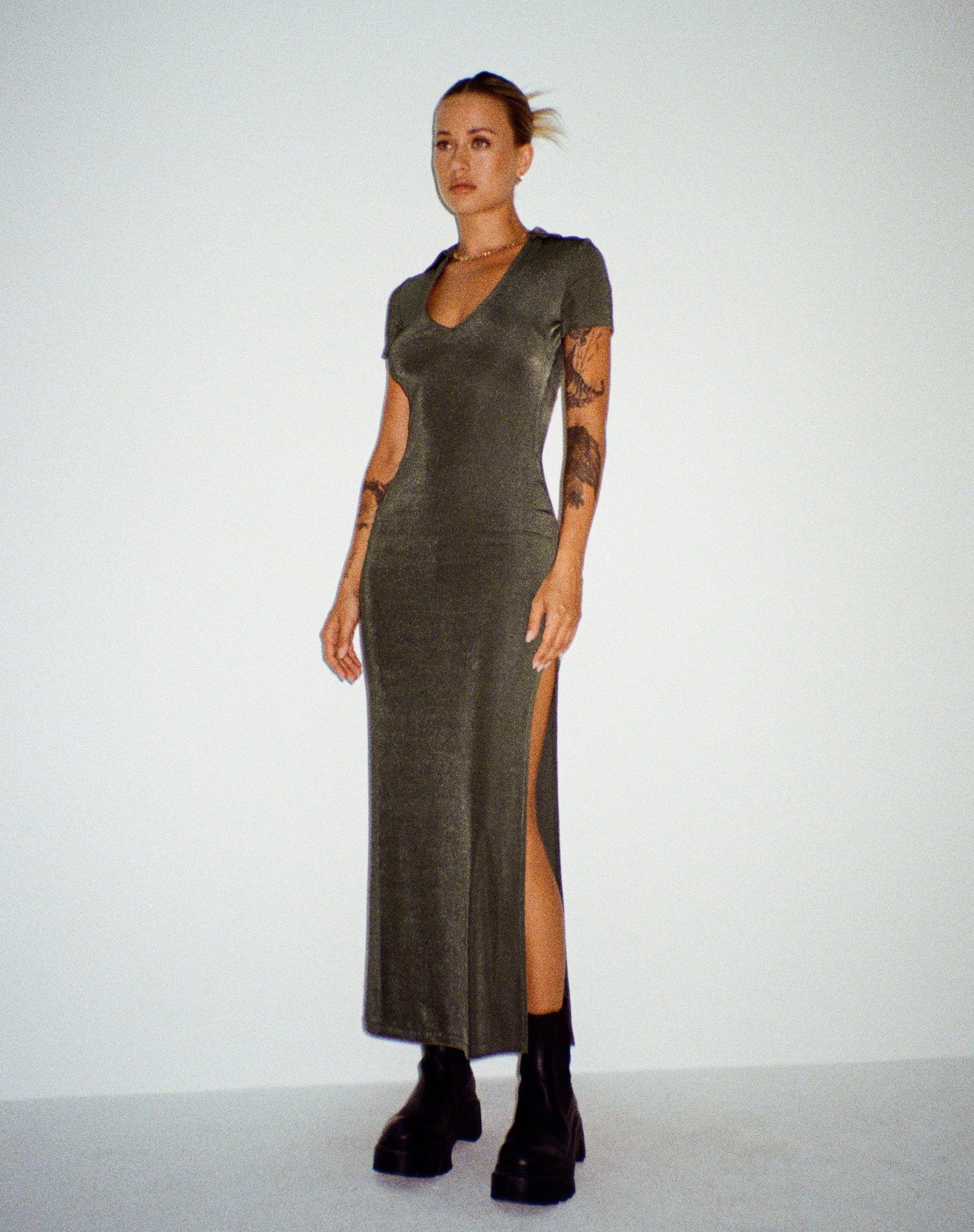 IMAGE OF Savita Maxikleid in Dunkel-Olive