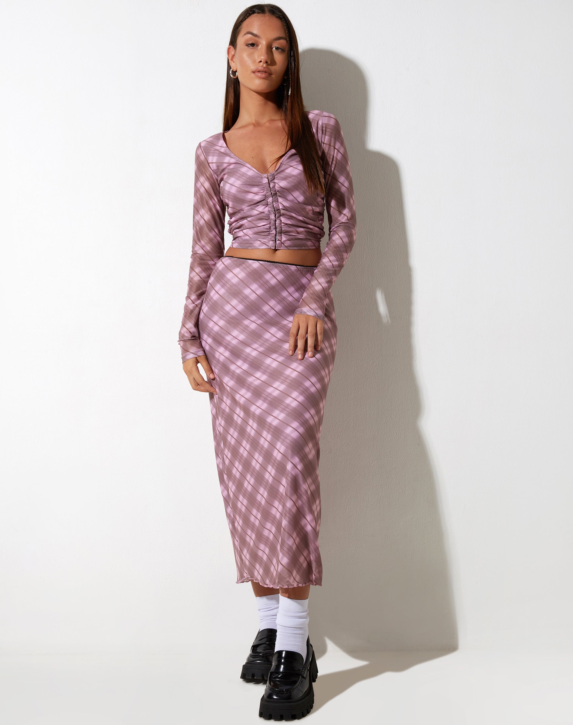 IMAGE OF Wesley Crop Top in Pink Unscharfes Karo