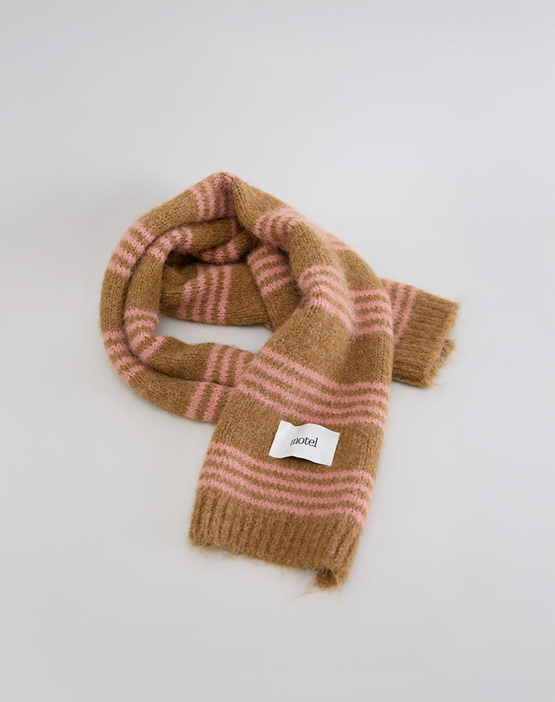 Image of Schal aus rosa gestrickter, gebürsteter Wolle