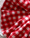  Rotes Gingham mit Spitze