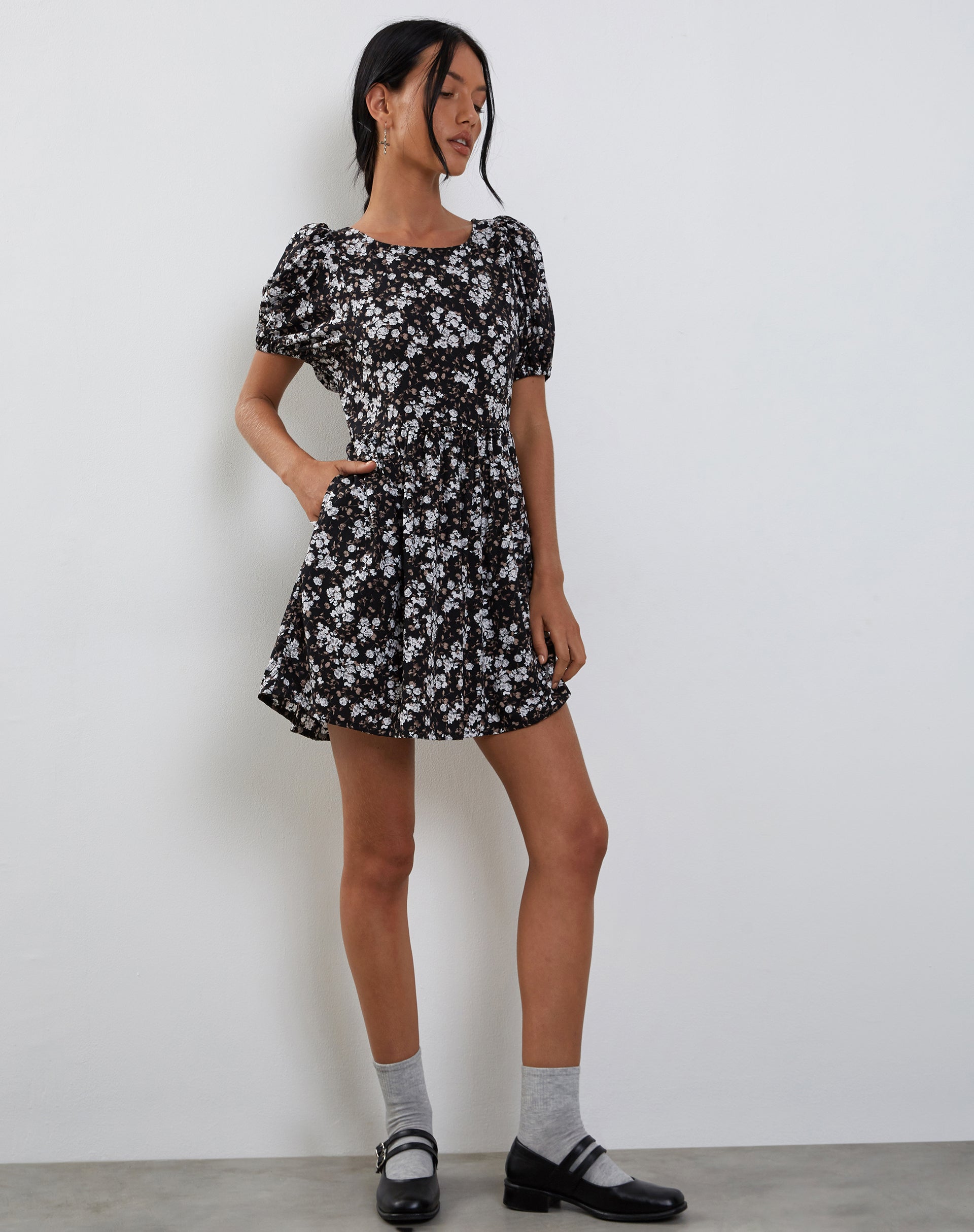 Bilder von Senza Mini Dress in Dark Wild Flower