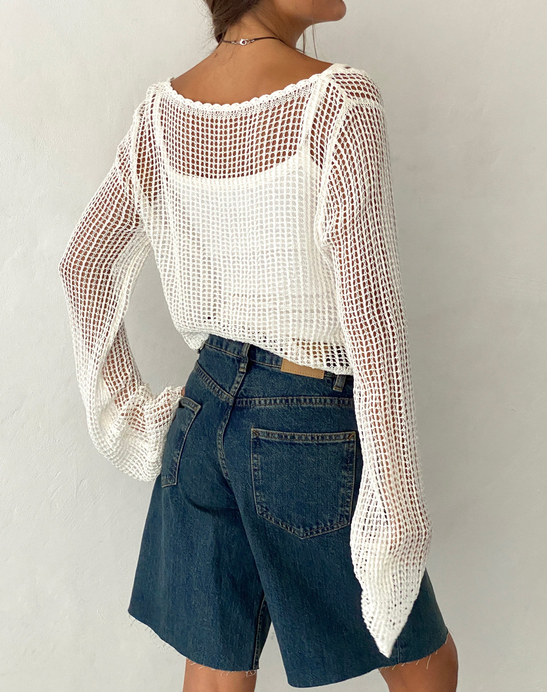 Bild von Septa Cropped Knit Cardigan in Elfenbein