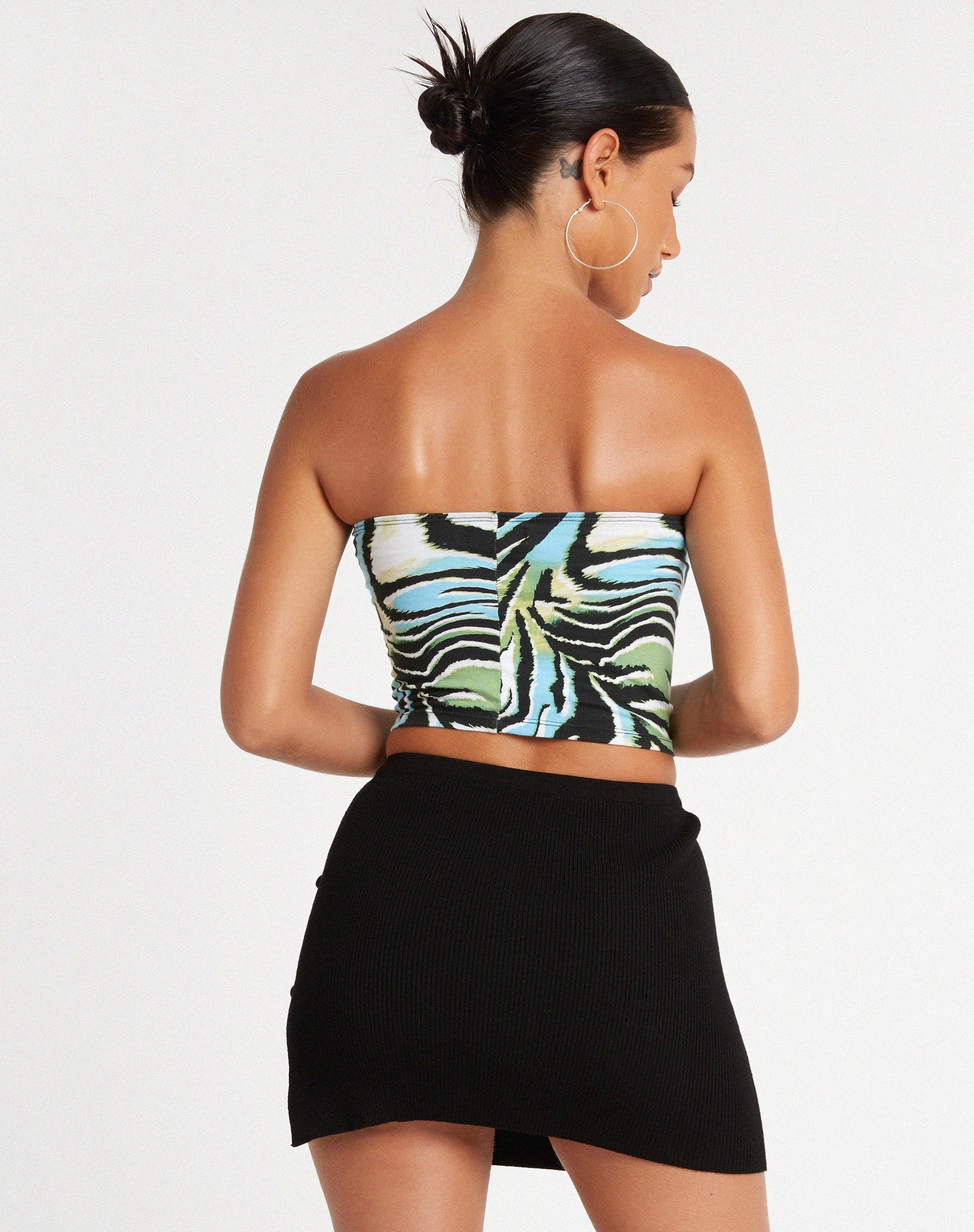 Abbildung von Shae Bandeau Top in Warped Zebra Blue
