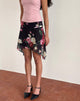 Bild von Tyler Rock in Renaissance Rose Schwarz