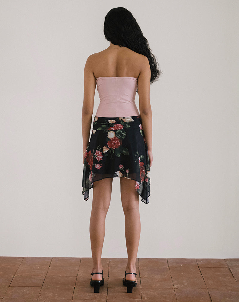 Bild von Tyler Rock in Renaissance Rose Schwarz