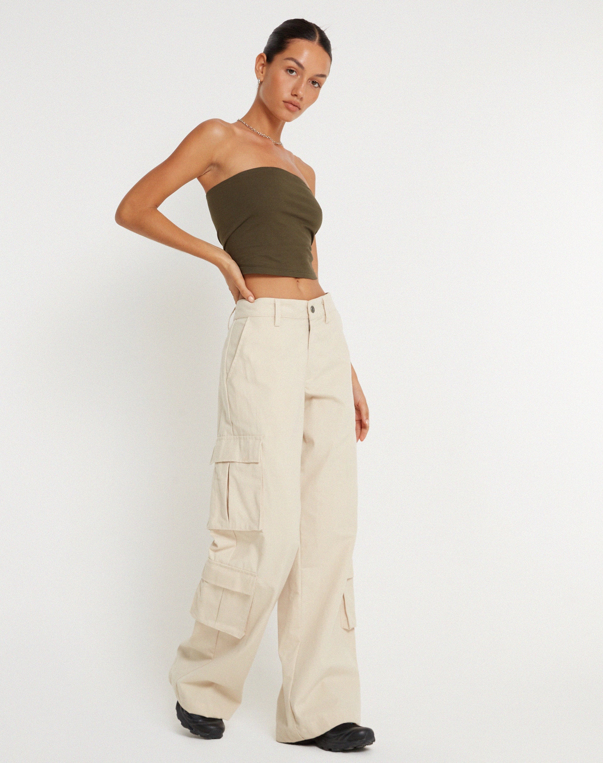Abbildung der Shan Wide Leg Trouser in Ecru