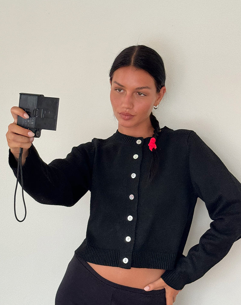 Image of Shura Bürstenstrick-Strickjacke in Schwarz