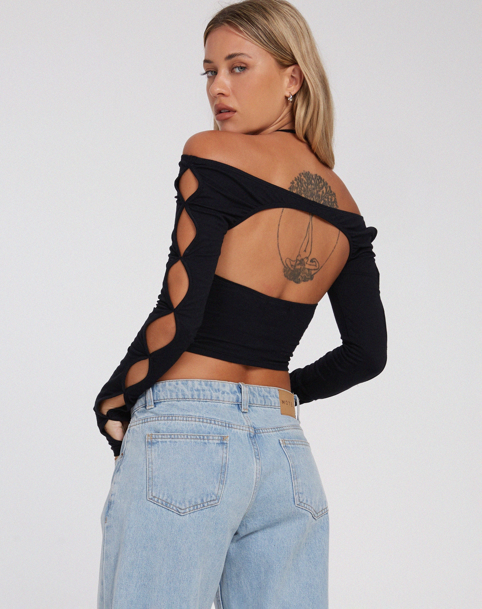 Abbildung von Silas Crop Top in Schwarz