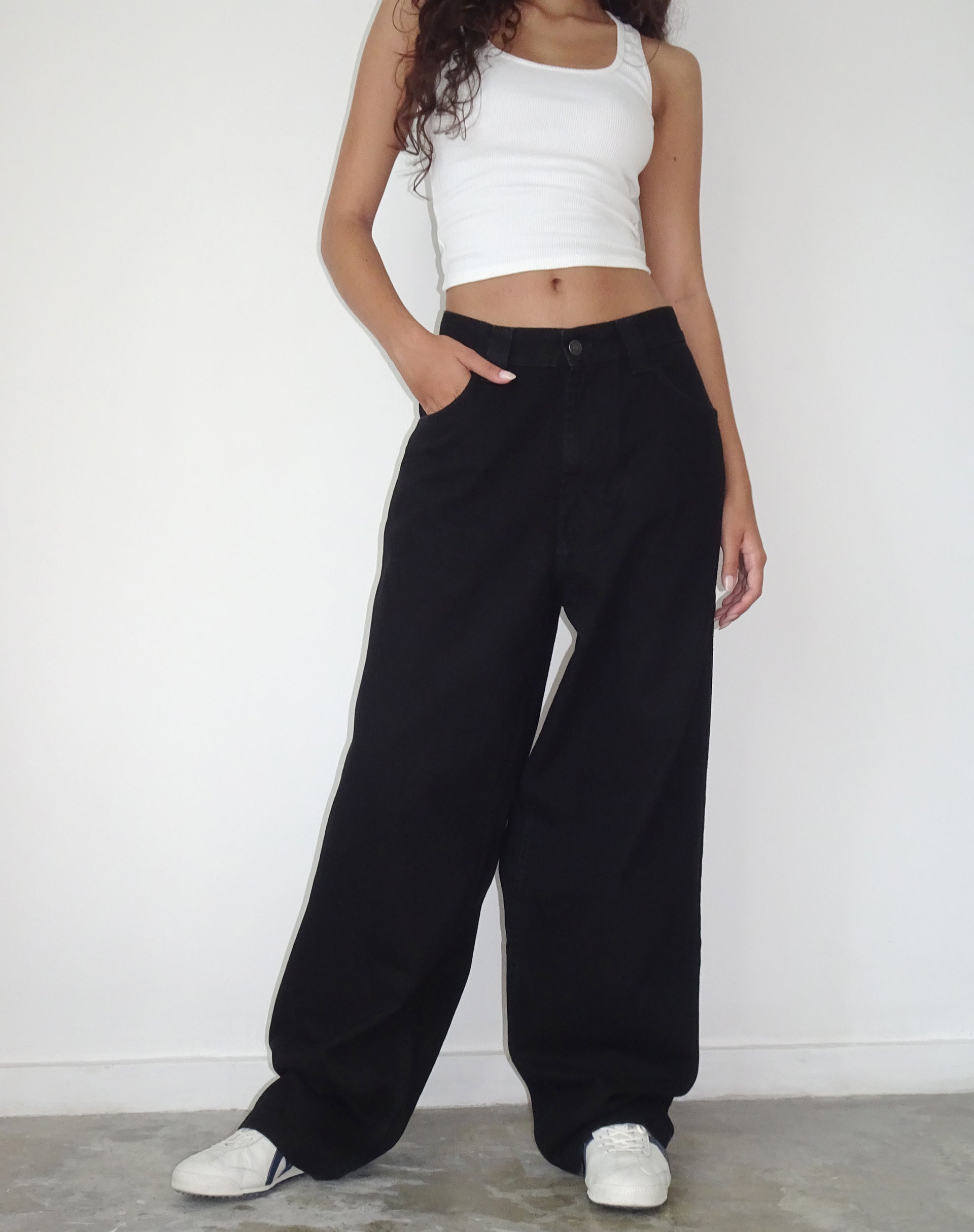 Bild von Skater Low Rise Jean in Rinse Schwarz
