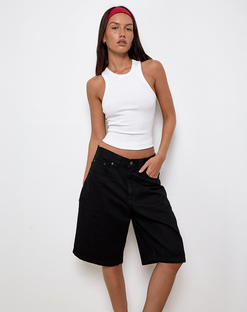 Niedrig geschnittene Skater-Shorts aus schwarzem Denim mit Spülung