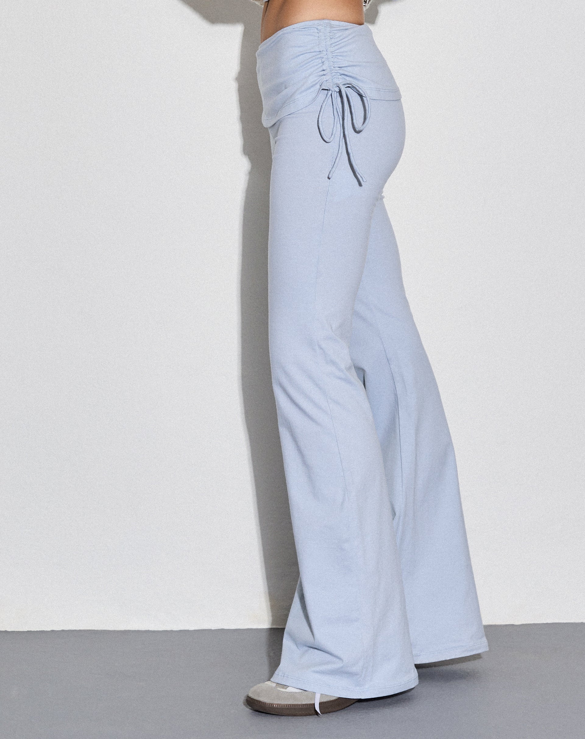 Image of Jacie Schlaghose mit Überrock in Babyblau