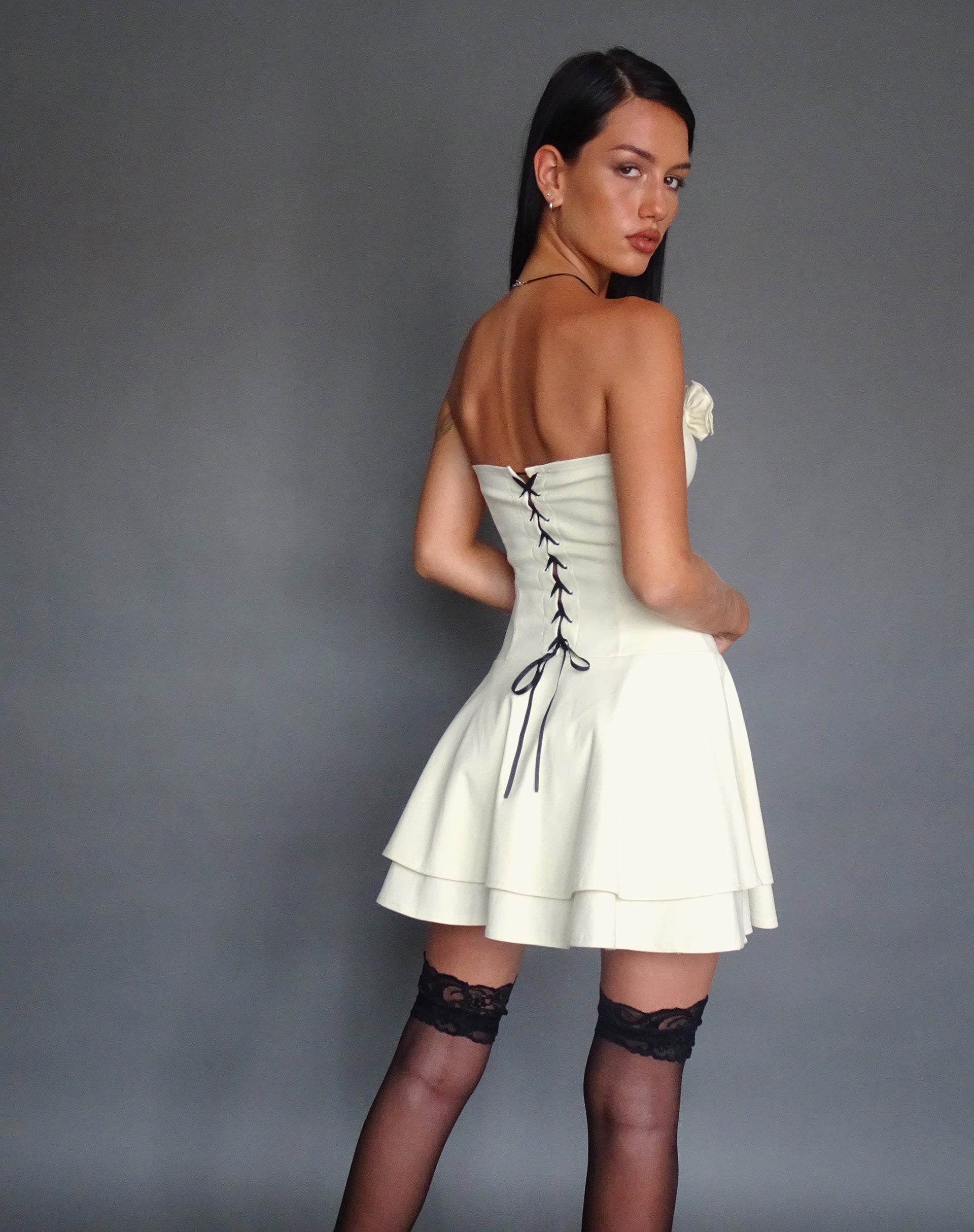 Image of Striata Minikleid in Creme mit Rosette