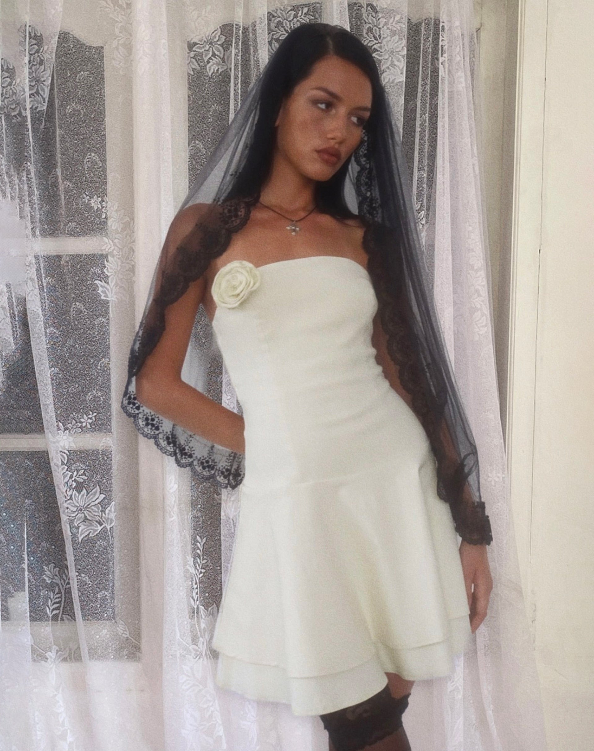 Image of Striata Minikleid in Creme mit Rosette