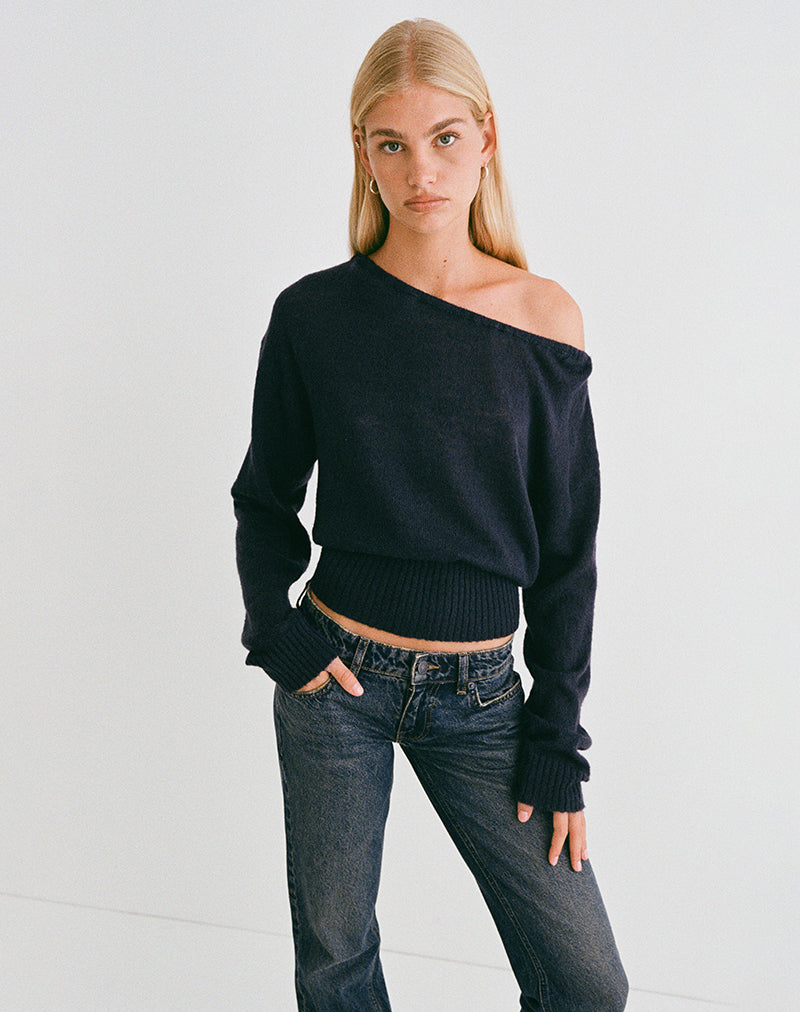 Image of Suena Asymmetrischer Pullover in Marineblau