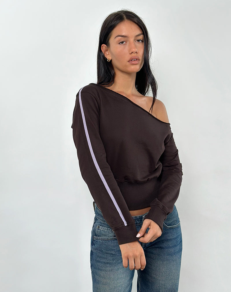 Image of Sujana Asymmetrisches Sweatshirt in Bitterschokolade mit violettem Einband