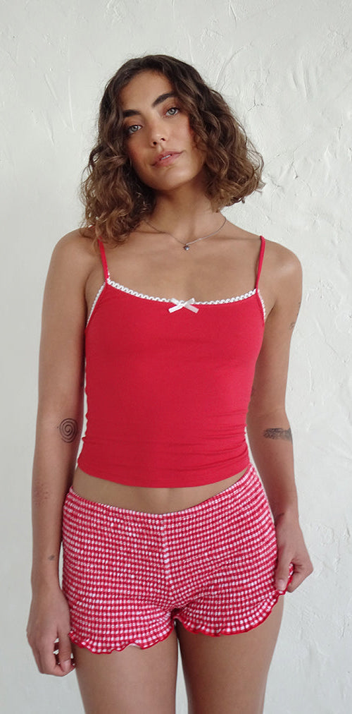 Bild von Suna Vest Top in Tango Rot mit elfenbeinfarbener Zierleiste
