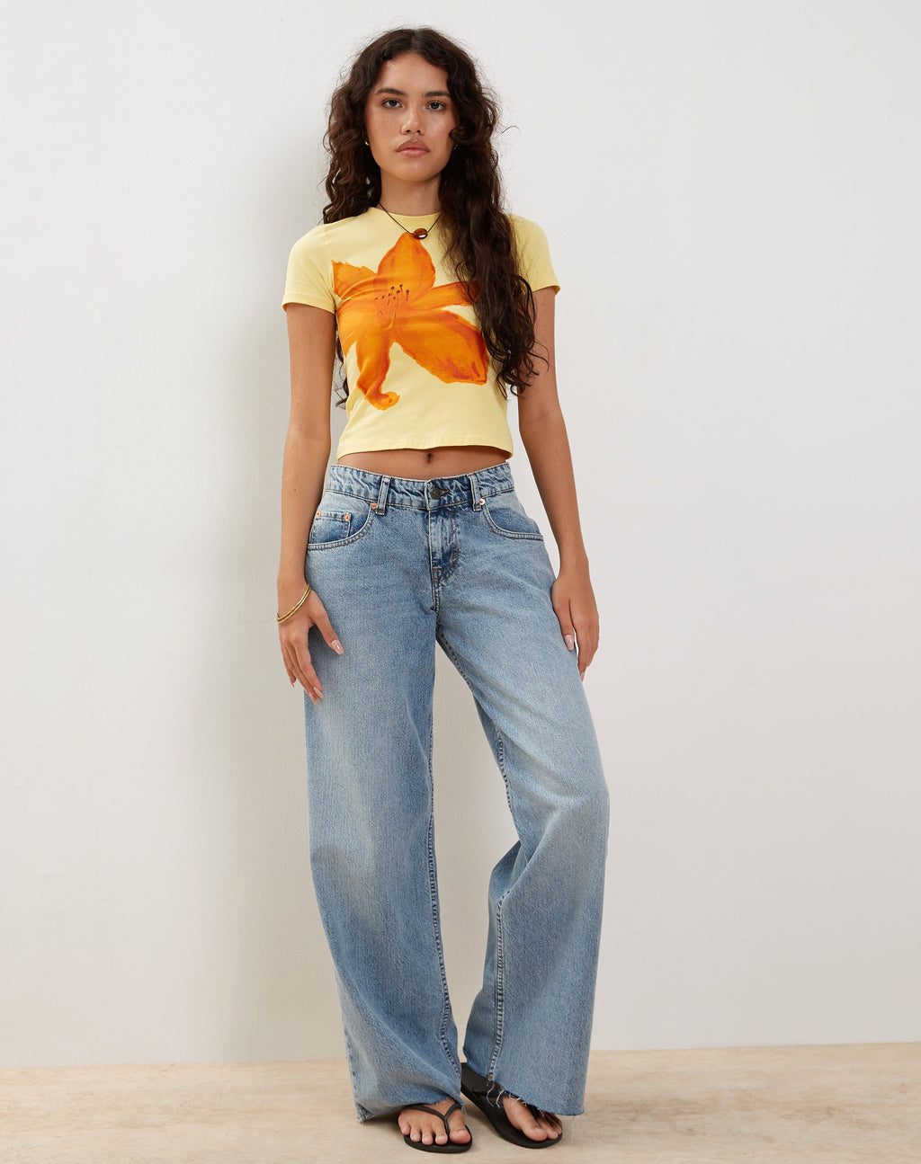 Tiona Baby Tee in Limonade mit Sommerblumenprint