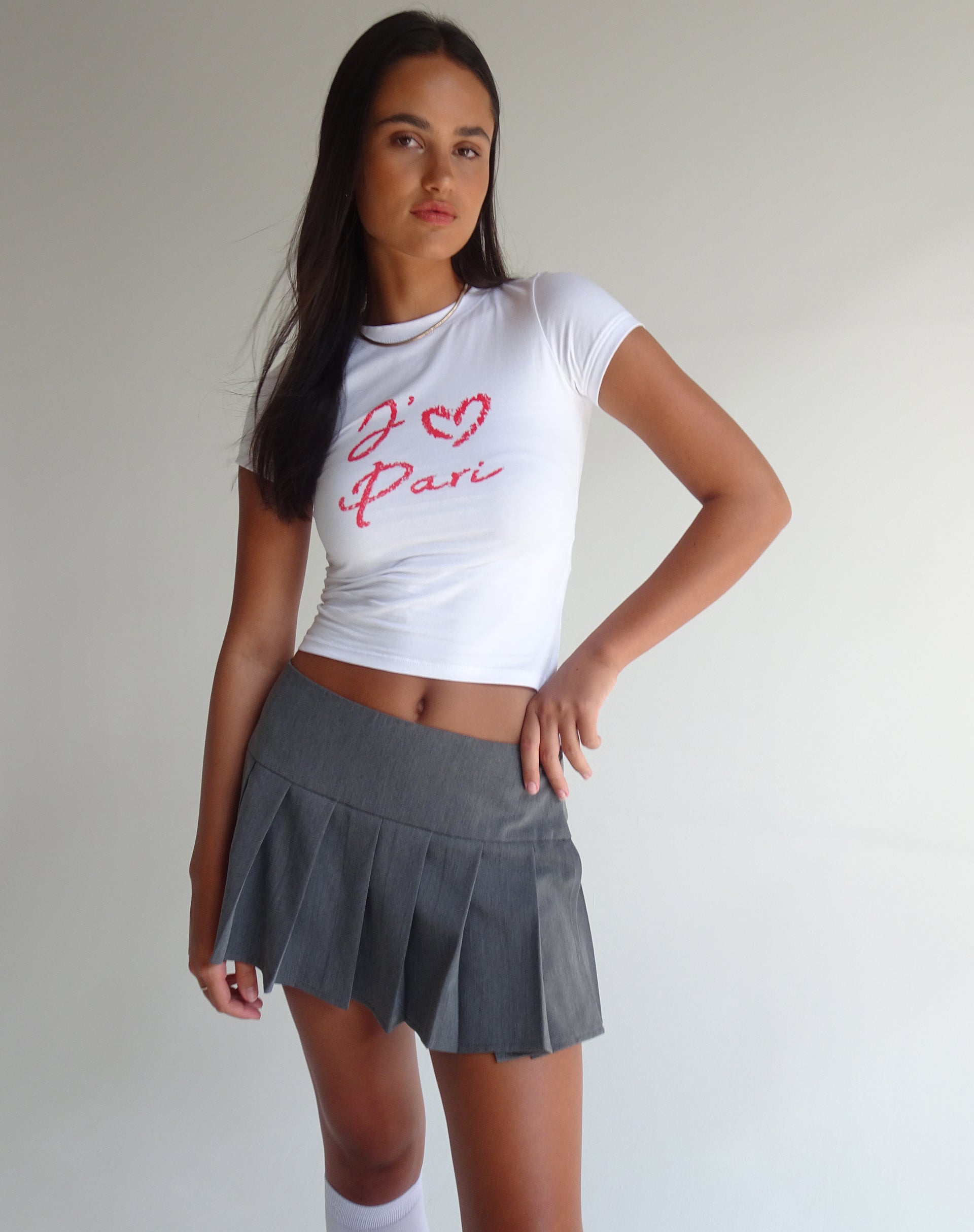 Bild von Sutin Tee in Weiß mit I Love Pari Grafik